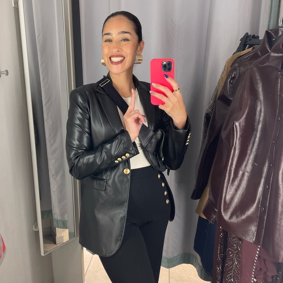 Posh Ambassador!! 🙌🏼🥰 - Picture 2 of 4